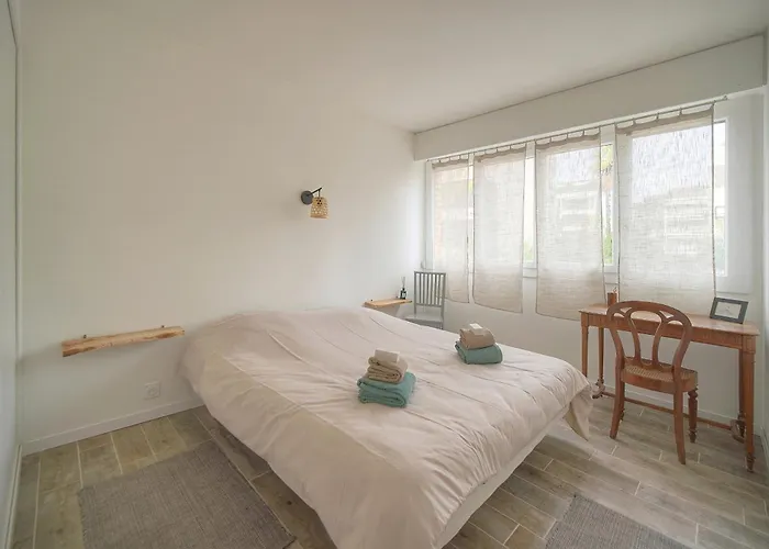 Calme 2 Balcon Vue Jardin-carnot A2b266